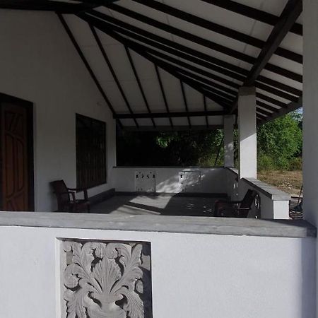 La Felicita Bed and Breakfast Mannar Eksteriør billede